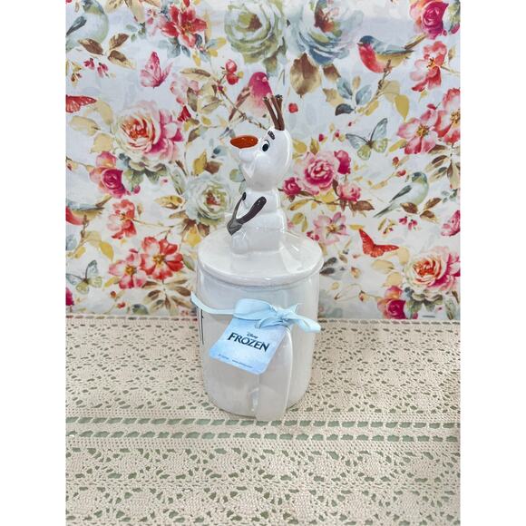 Rae Dunn Disney Princess Frozen Olaf Mug with topper - Picture 3 of 5